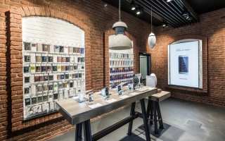 Ngạc nhiên với mẫu thiết kế shop điện thoại Vintage này